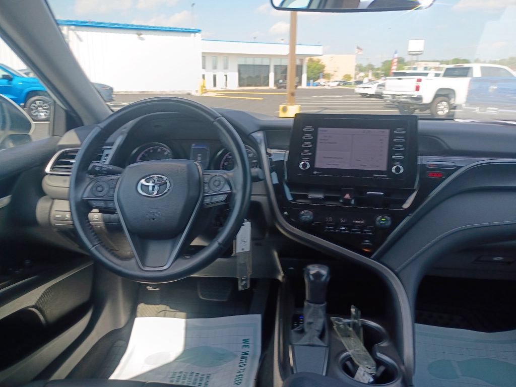 Used 2021 Toyota Camry SE FWD image 13