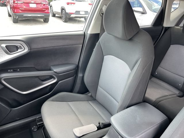 Used 2023 Kia Soul LX FWD image 23