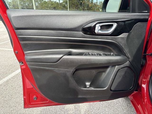 Used 2022 Jeep Compass Limited image 18