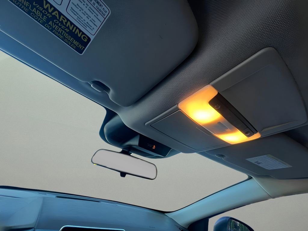 Used 2023 Nissan Rogue S image 16