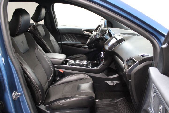Used 2020 Ford Edge ST w/ Cold Weather Package image 36