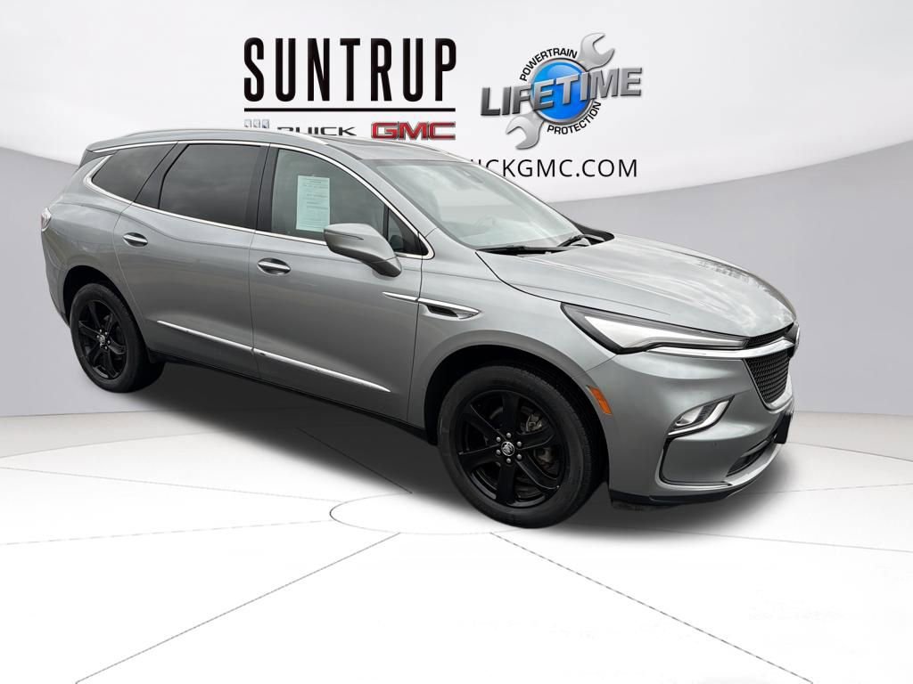 Used 2024 Buick Enclave Essence w/ Experience Buick Package image 8