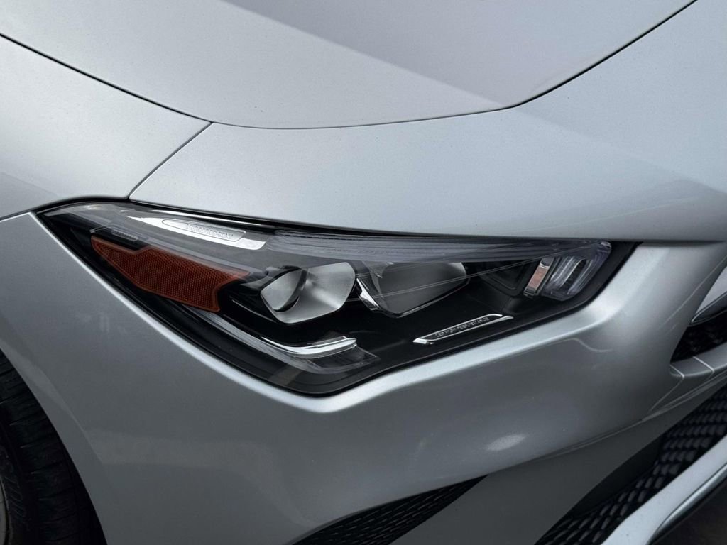 Used 2021 Mercedes-Benz CLA 250 4MATIC image 9