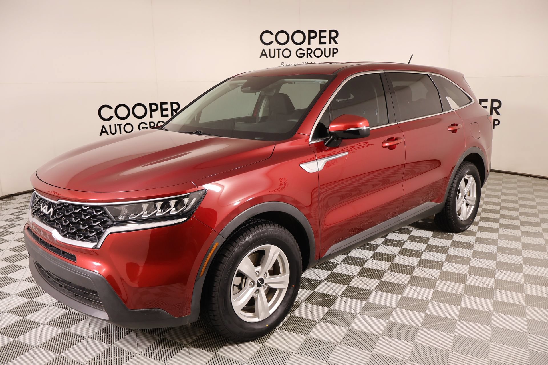 Used 2023 Kia Sorento LX FWD image 9