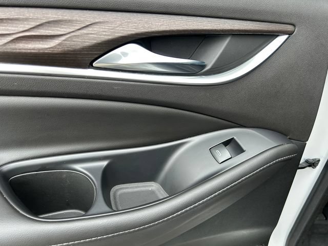 Used 2022 Buick Enclave Avenir w/ Avenir Technology Package AWD/4WD image 12