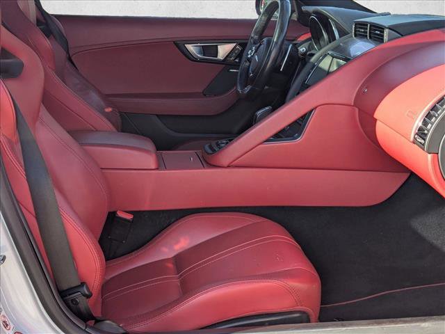 Used 2016 Jaguar F-TYPE R image 19