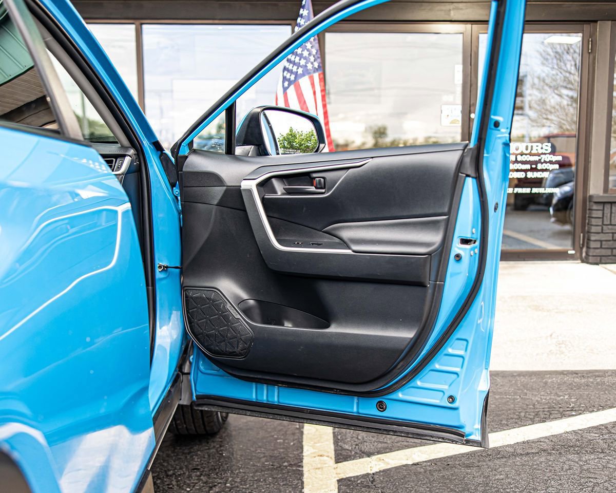 Used 2019 Toyota RAV4 LE w/ All Weather Liner Package AWD/4WD image 38