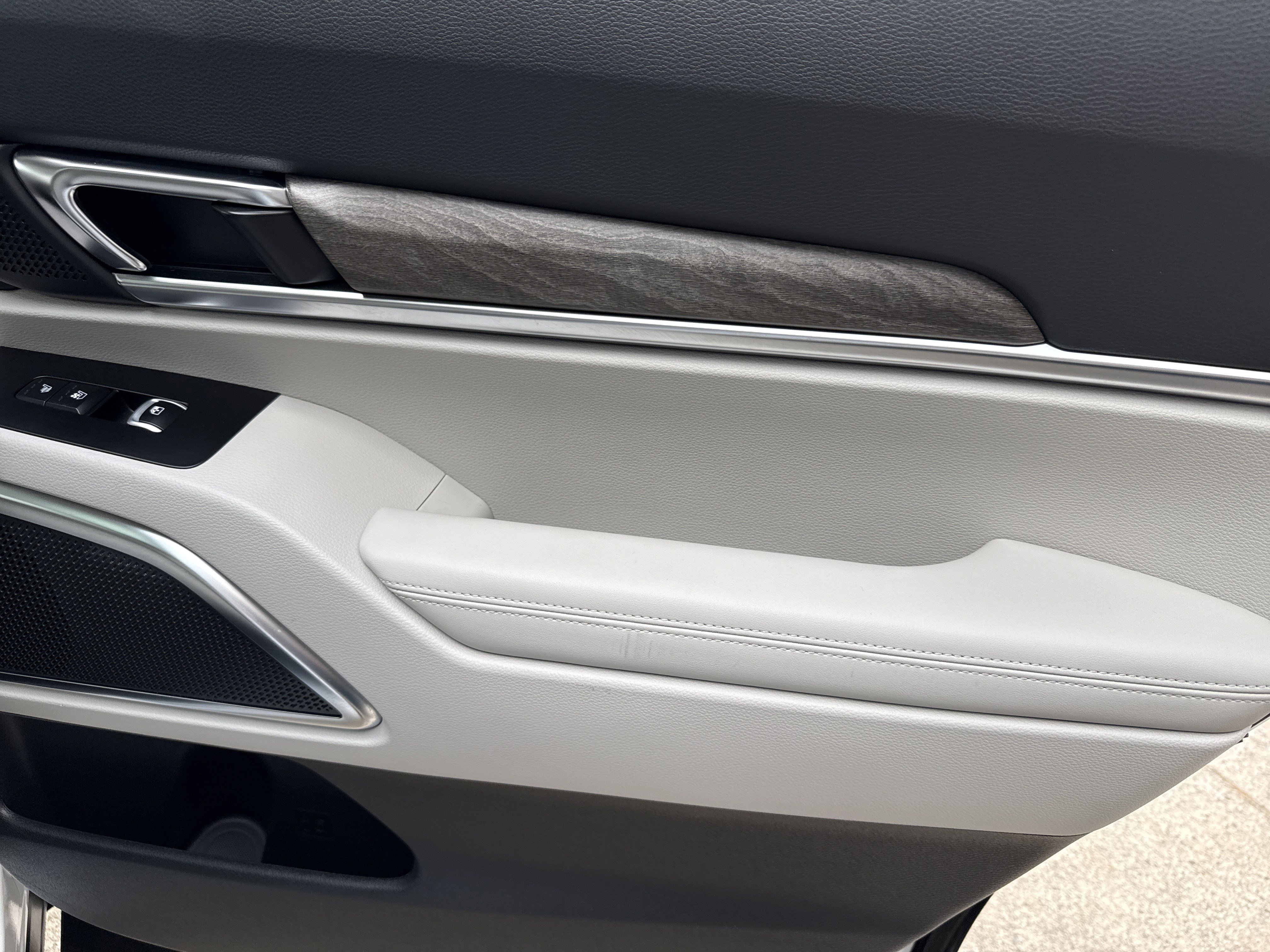 Used 2020 Kia Telluride SX w/ SX Prestige Package image 16