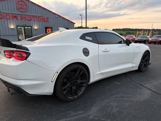 Used 2019 Chevrolet Camaro SS RWD image 8