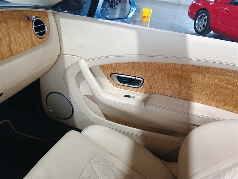 Used 2013 Bentley Continental GT AWD/4WD image 25