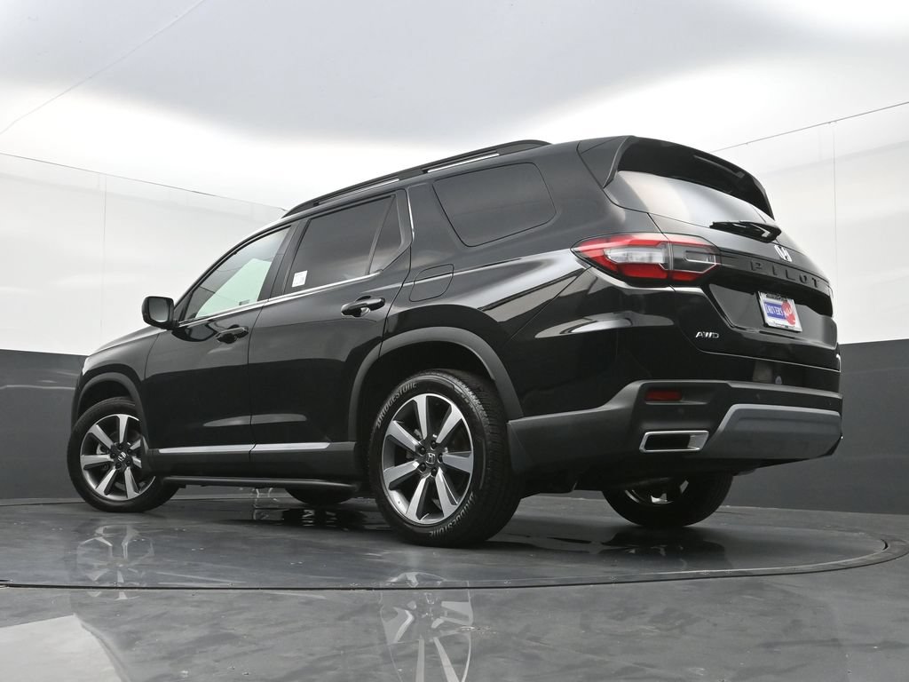 Used 2024 Honda Pilot Elite image 32
