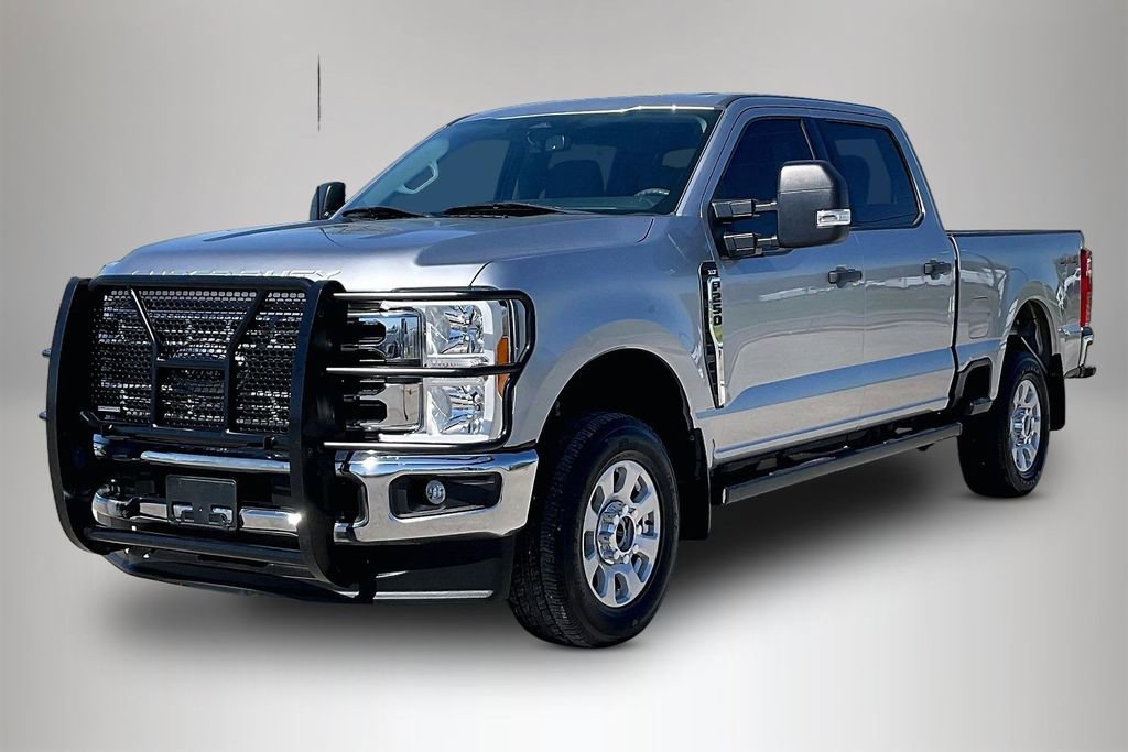 Used 2023 Ford F250 XLT image 2