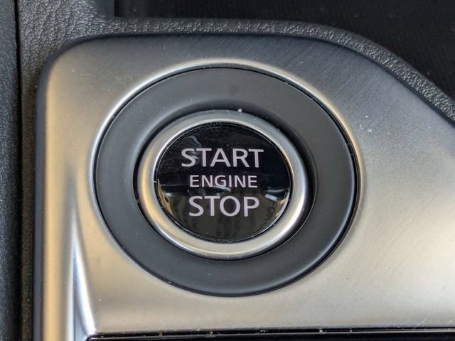 Used 2025 Nissan Sentra SR w/ Midnight Edition FWD image 30