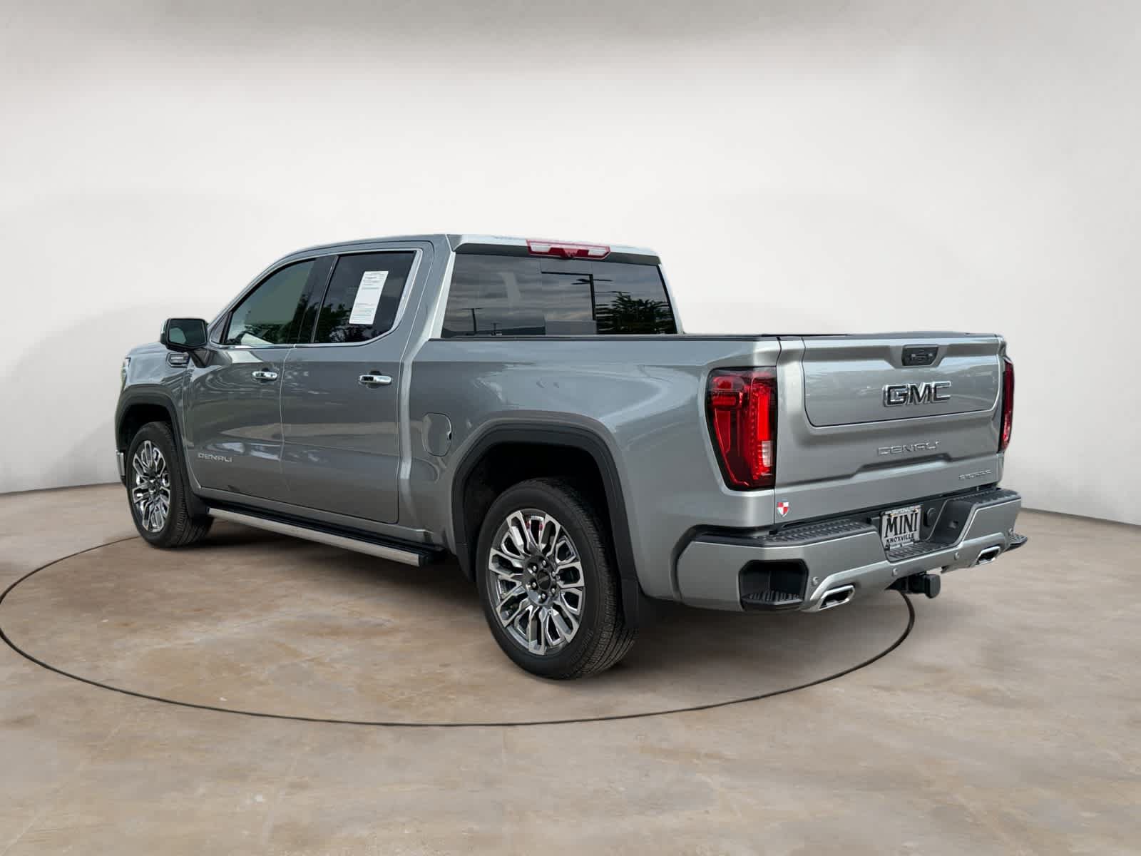 Used 2026 GMC Sierra 1500 Denali Ultimate AWD/4WD image 5