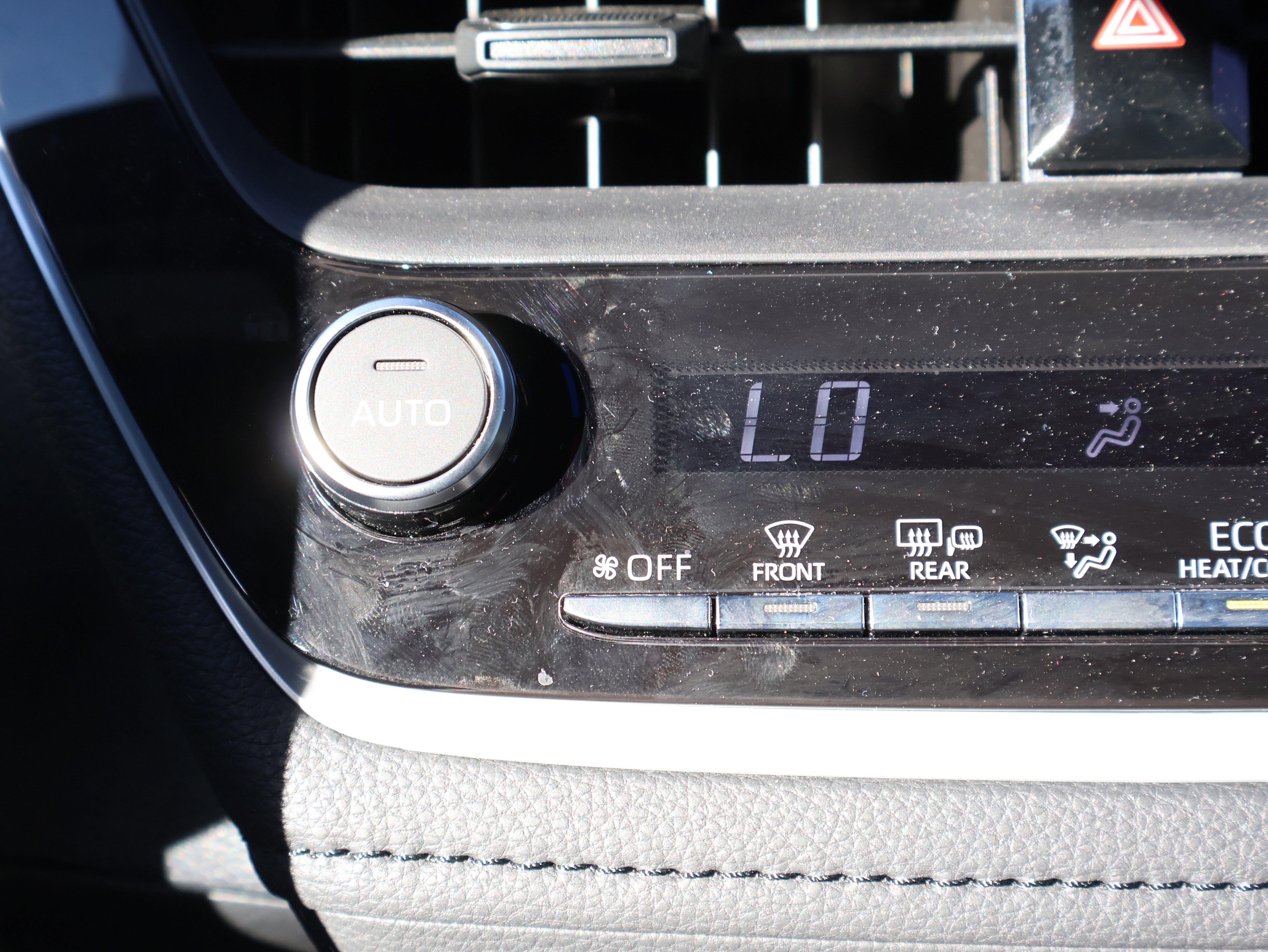 Used 2024 Toyota Corolla SE image 22