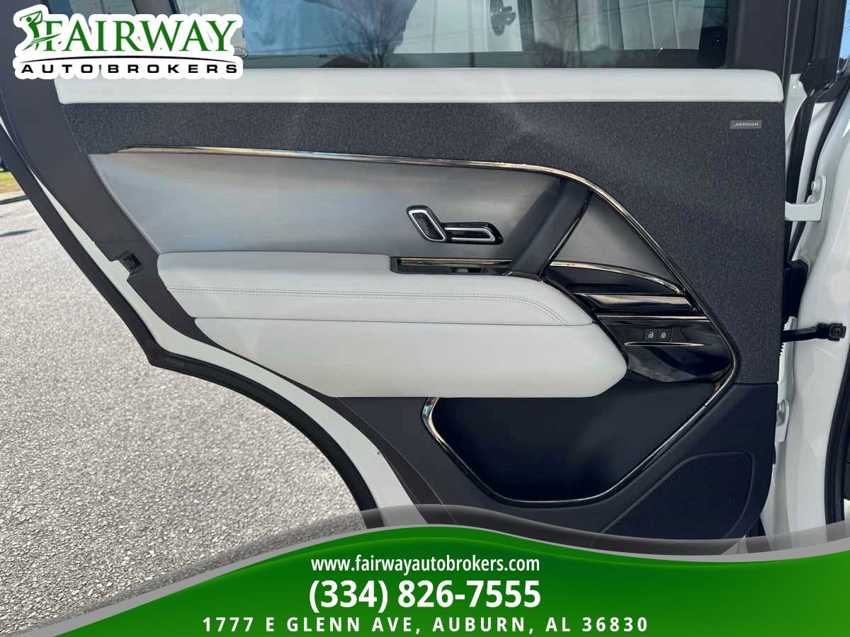Used 2023 Land Rover Range Rover Sport SE image 28