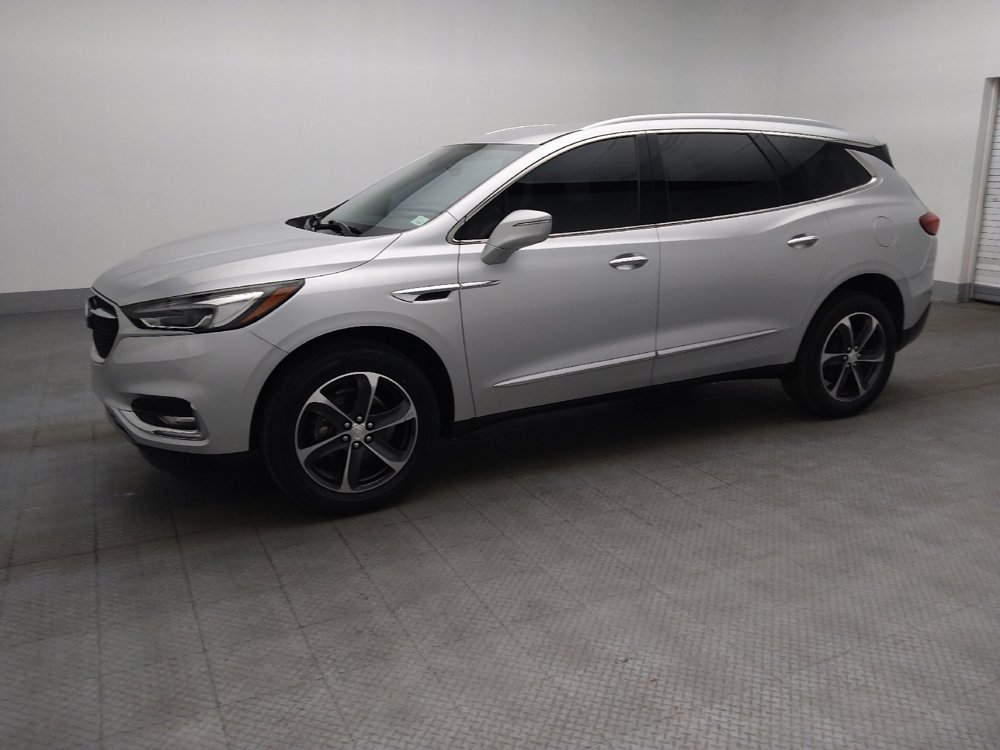 Used 2020 Buick Enclave Essence w/ Sport Touring Edition FWD image 2