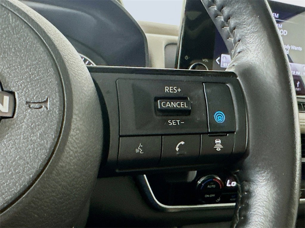 Used 2023 Nissan Rogue SL w/ SL Premium Package image 26