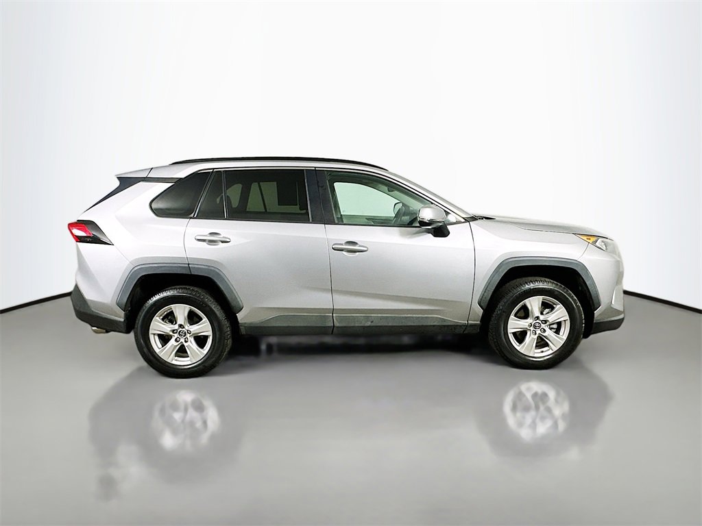 Used 2019 Toyota RAV4 XLE image 7