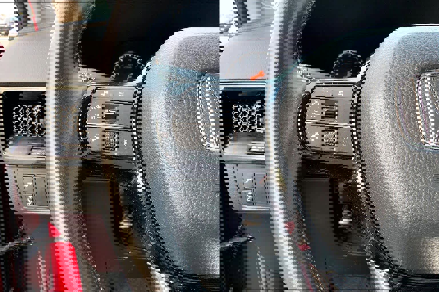 Used 2023 Honda CR-V EX-L image 23