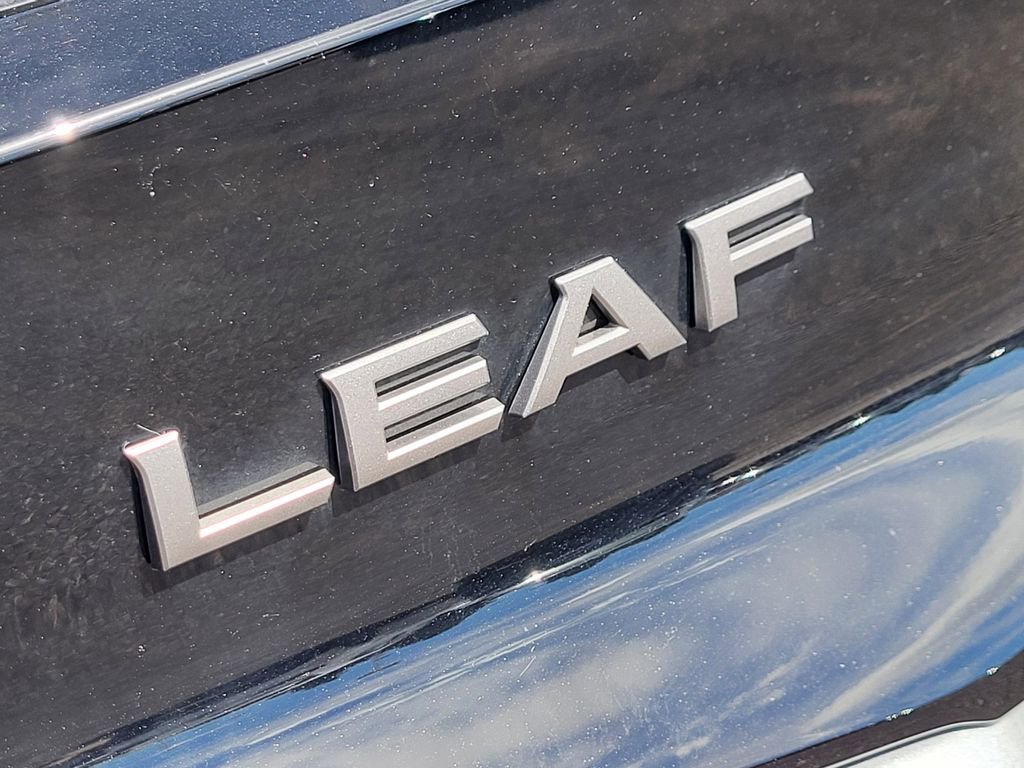 Used 2024 Nissan Leaf S image 31