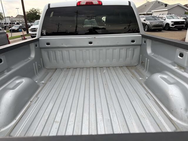 Used 2018 Chevrolet Silverado 1500 Custom w/ Custom Value Package AWD/4WD image 10