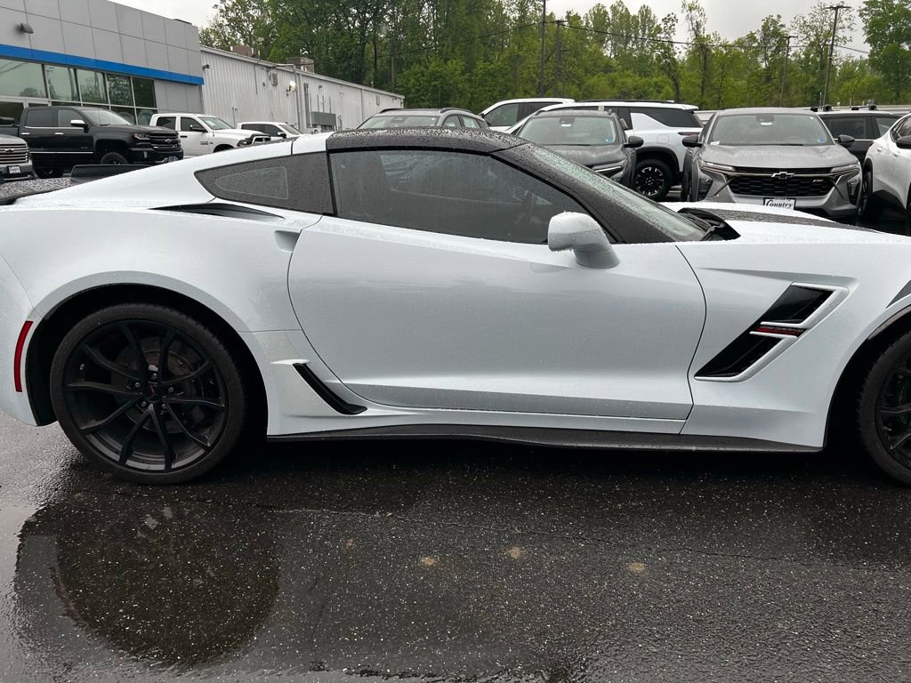 Used 2019 Chevrolet Corvette Grand Sport RWD image 2