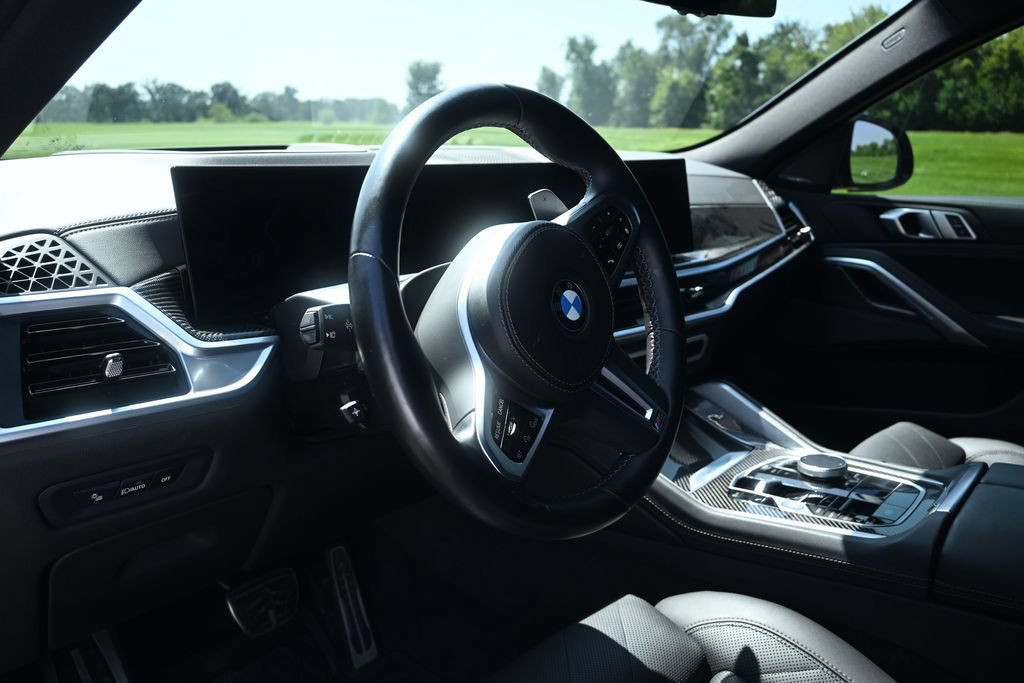 Used 2024 BMW X6 M60i AWD/4WD image 21