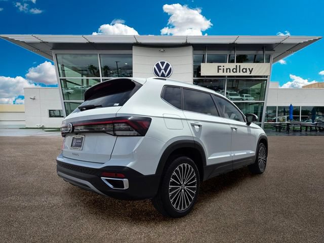 Certified 2025 Volkswagen Taos SE FWD image 7