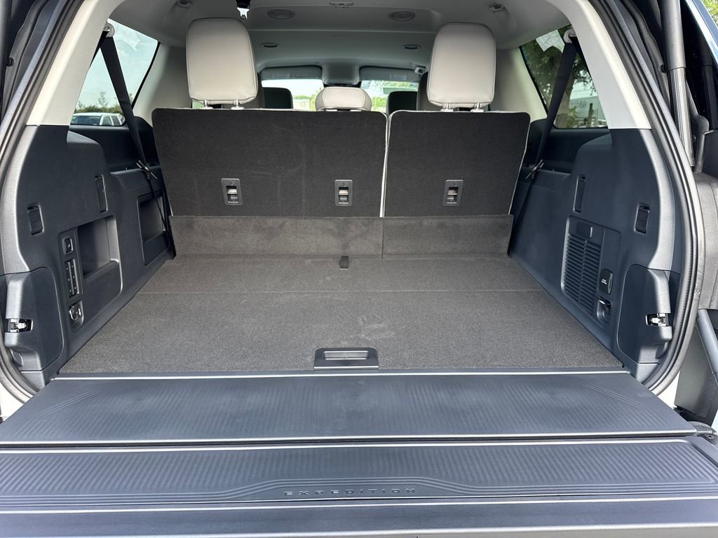 New 2026 Ford Expedition Max Active RWD image 21