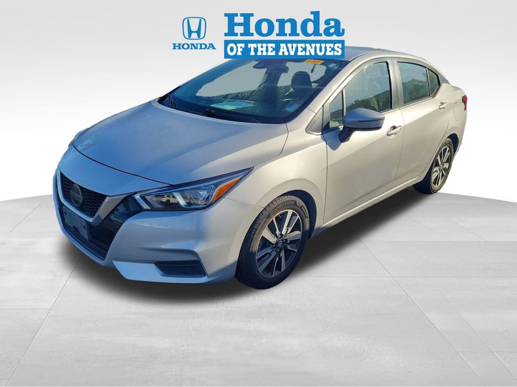 Used 2021 Nissan Versa SV FWD image 3
