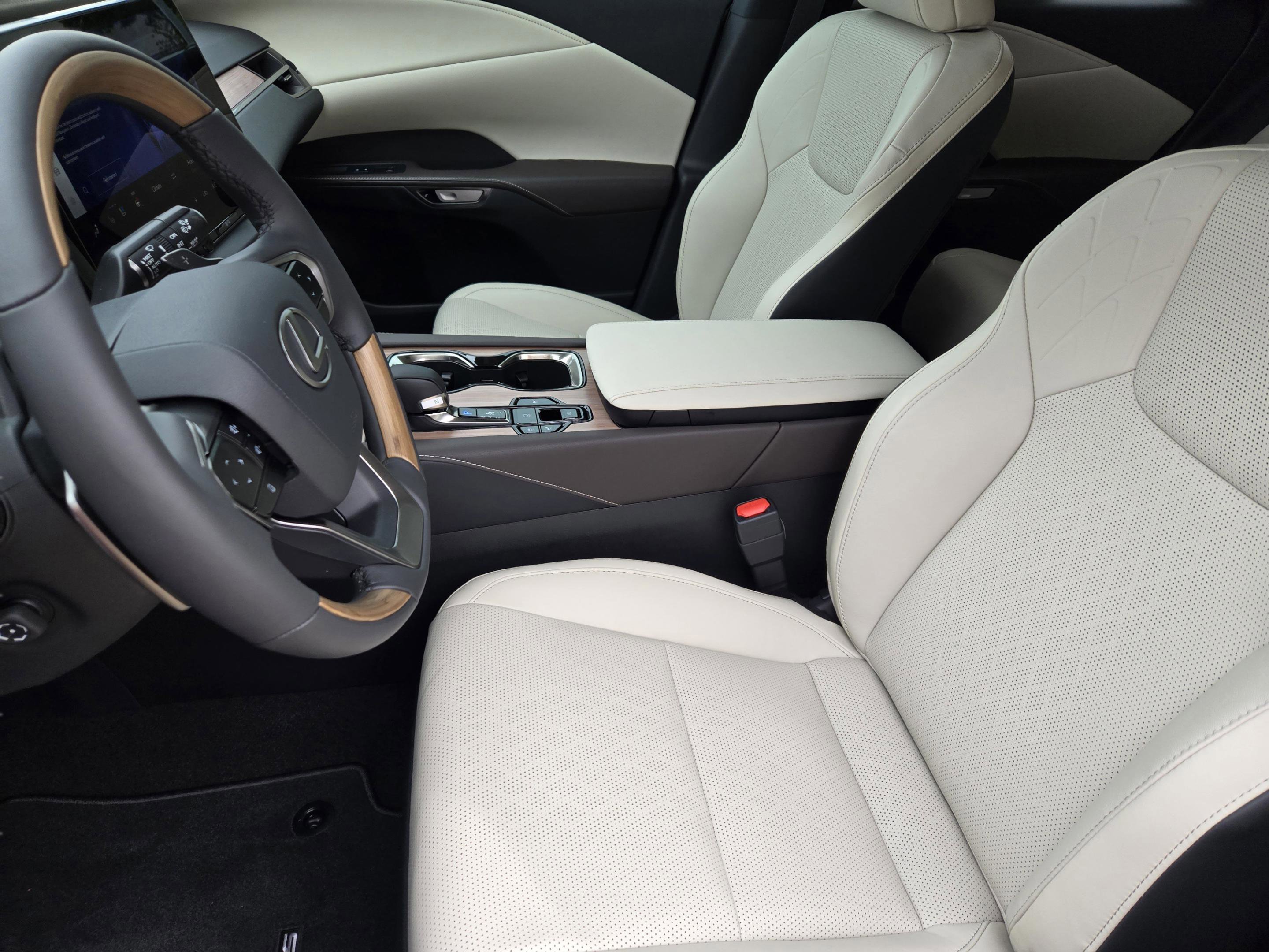 New 2026 Lexus RX 350h AWD/4WD image 5