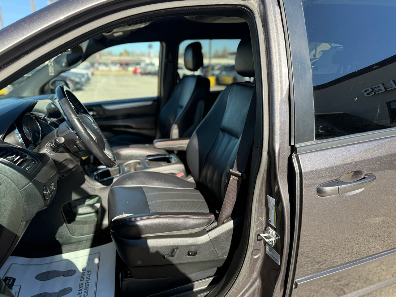 Used 2017 Dodge Grand Caravan GT image 9