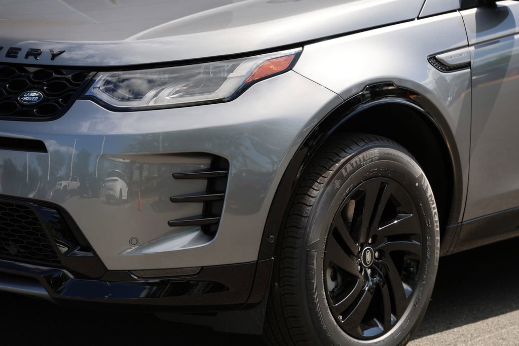New 2026 Land Rover Discovery Sport Landmark AWD/4WD image 7