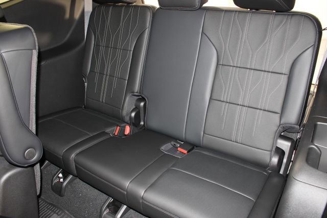 New 2026 Buick Enclave Avenir w/ Super Cruise Package FWD image 22