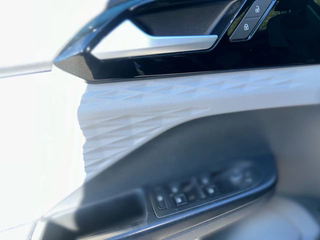 Used 2023 Volkswagen Taos S image 16