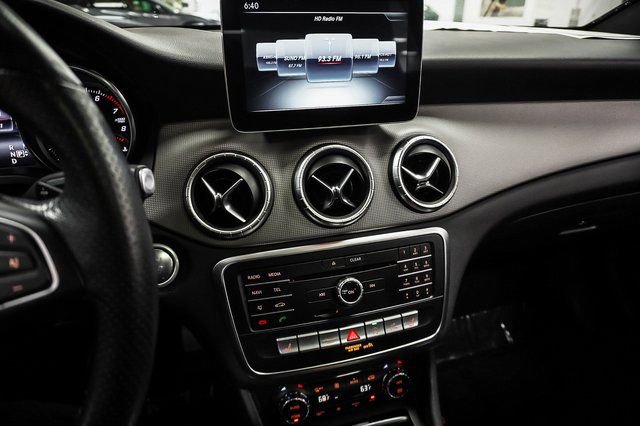 Used 2019 Mercedes-Benz CLA 250 4MATIC image 16