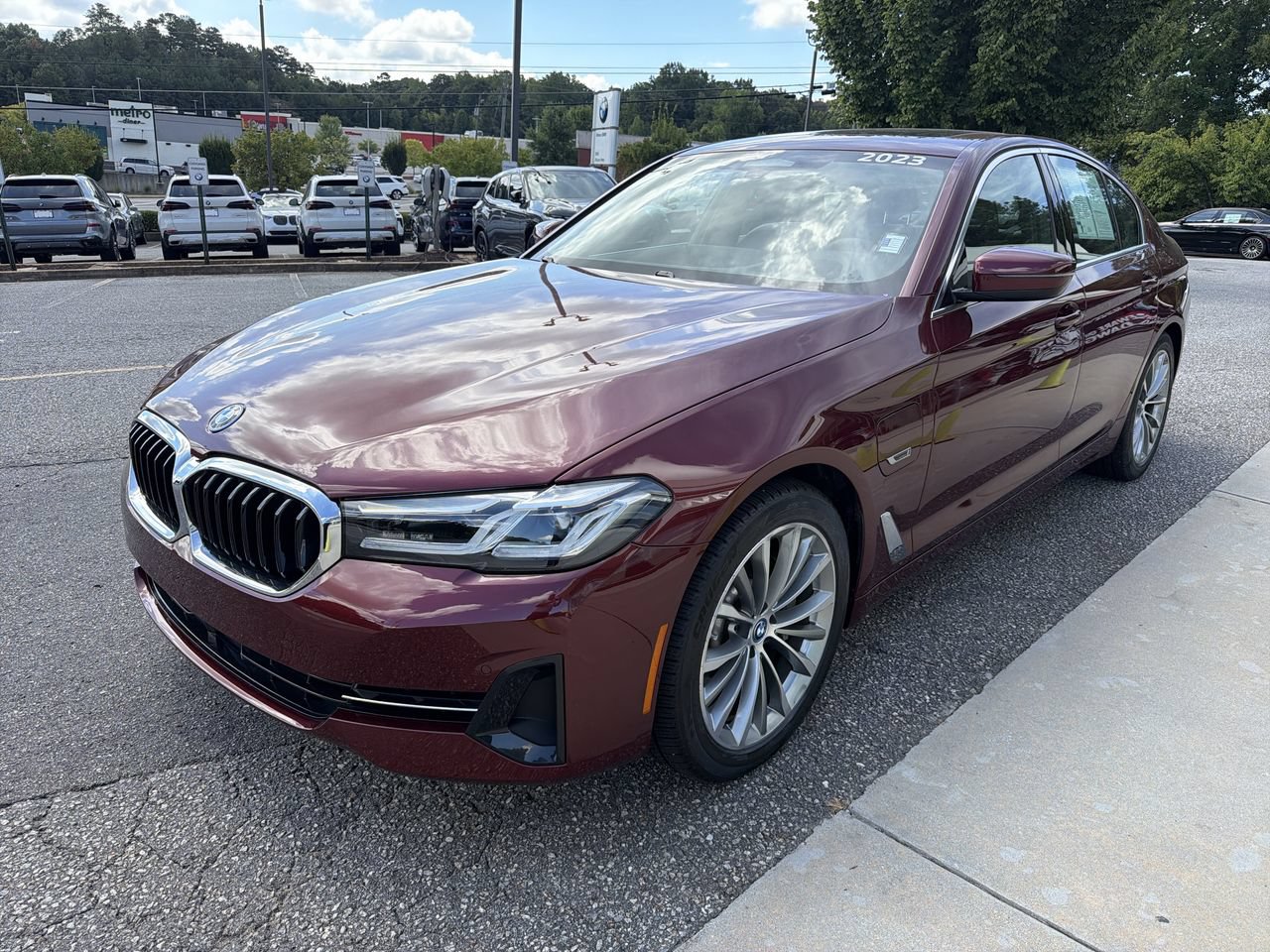 Used 2023 BMW 530e w/ Premium Package RWD image 7