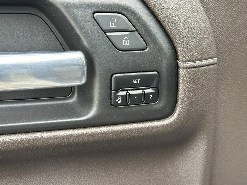 Used 2020 Chevrolet Silverado 1500 LTZ w/ LTZ Premium Package image 18