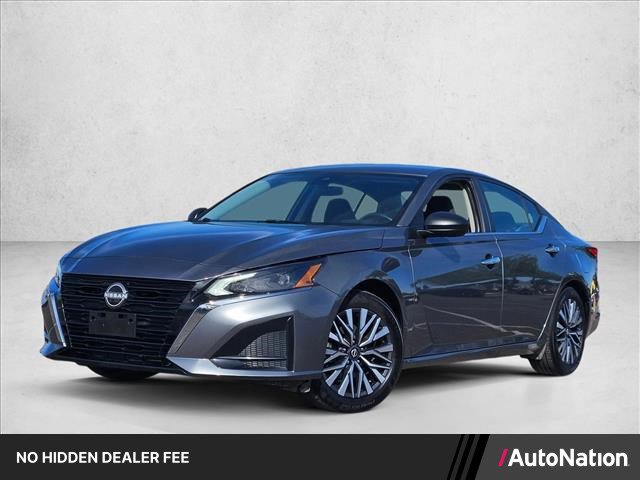 Used 2025 Nissan Altima 2.5 SV