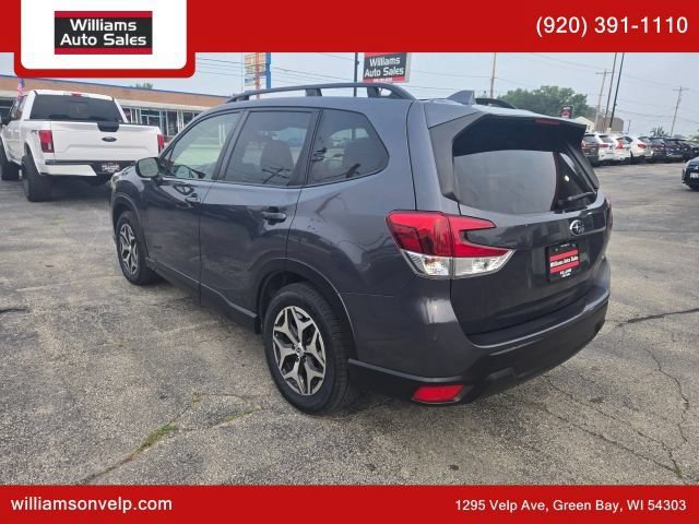 Used 2022 Subaru Forester Premium AWD/4WD image 6