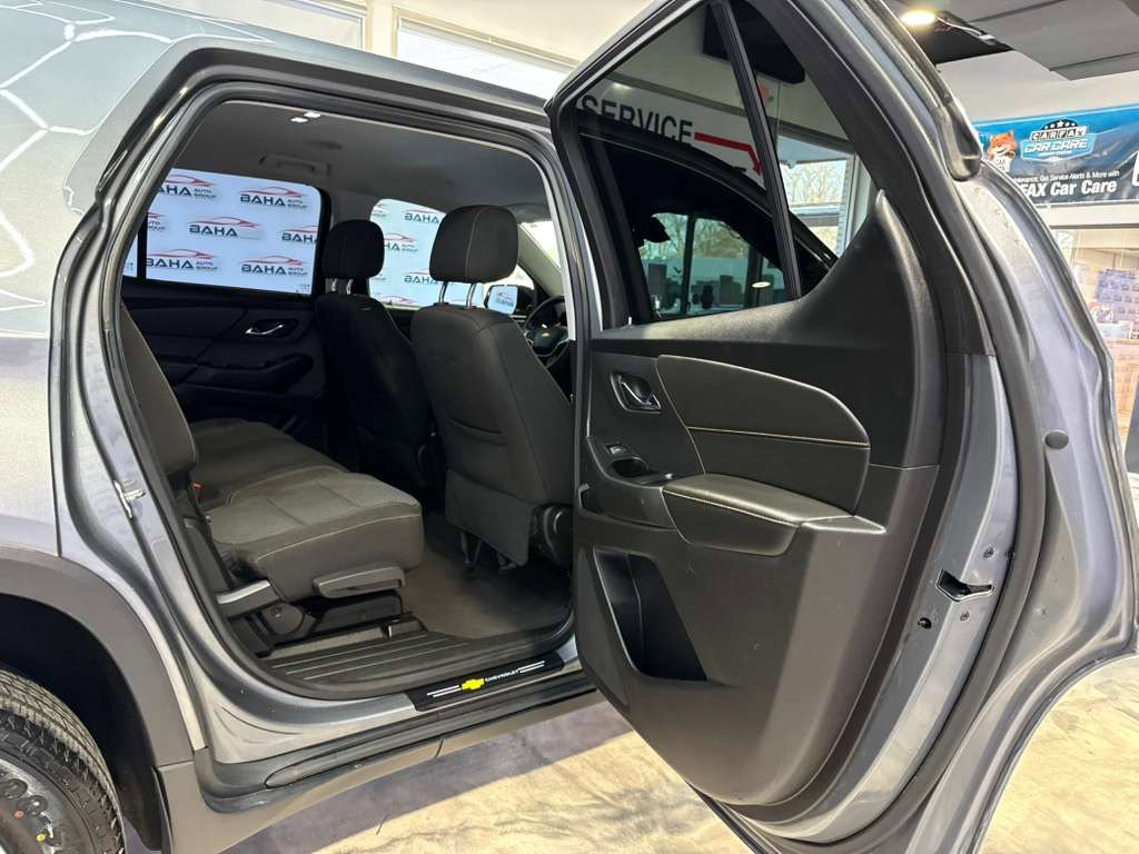 Used 2018 Chevrolet Traverse LS image 40
