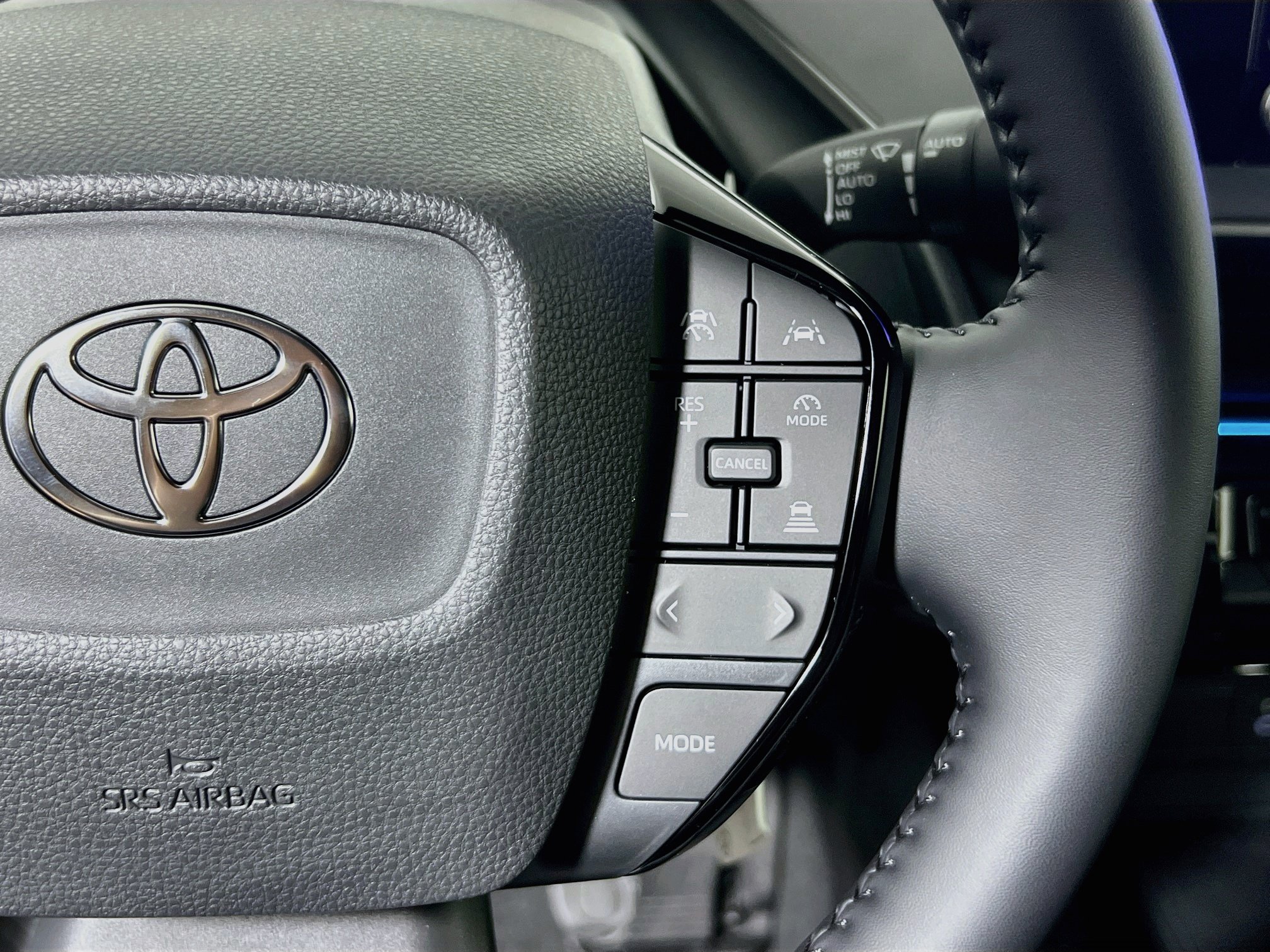 New 2027 Toyota Prius FWD image 19