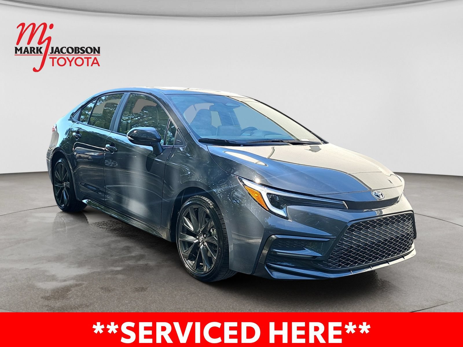 Used 2025 Toyota Corolla SE w/ SE Premium Package FWD image 5