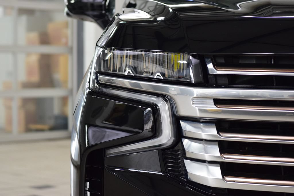 Used 2024 Chevrolet Suburban High Country w/ Max Trailering Package AWD/4WD image 12