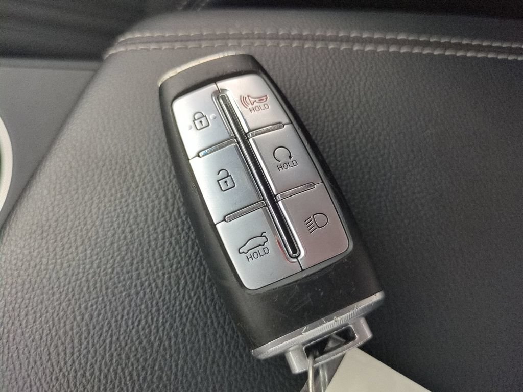 Used 2023 Genesis G70 3.3T RWD image 37