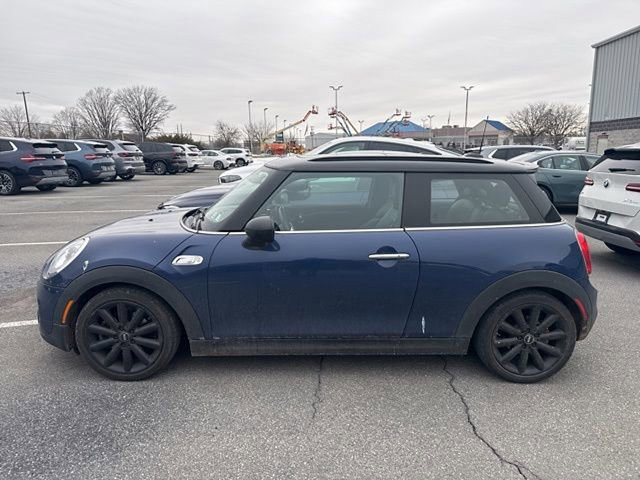 Used 2015 MINI Cooper S video 2
