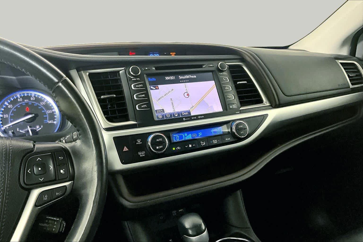 Used 2019 Toyota Highlander XLE AWD/4WD image 7