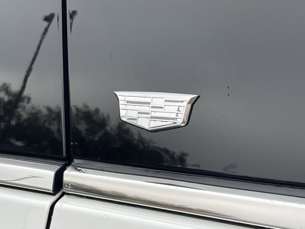 Used 2023 Cadillac Escalade ESV Premium Luxury w/ LPO, Radiant Package image 33