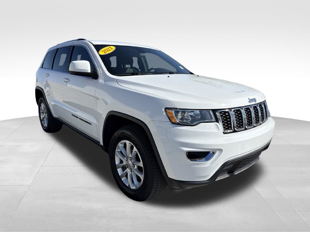 Used 2021 Jeep Grand Cherokee Laredo AWD/4WD image 3